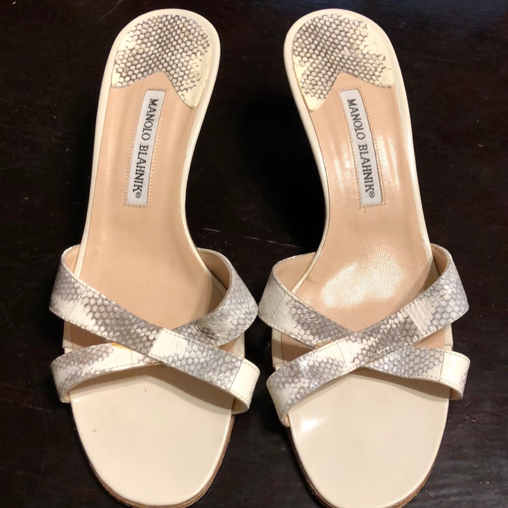 Manolo Blahnik women’s dress shoe